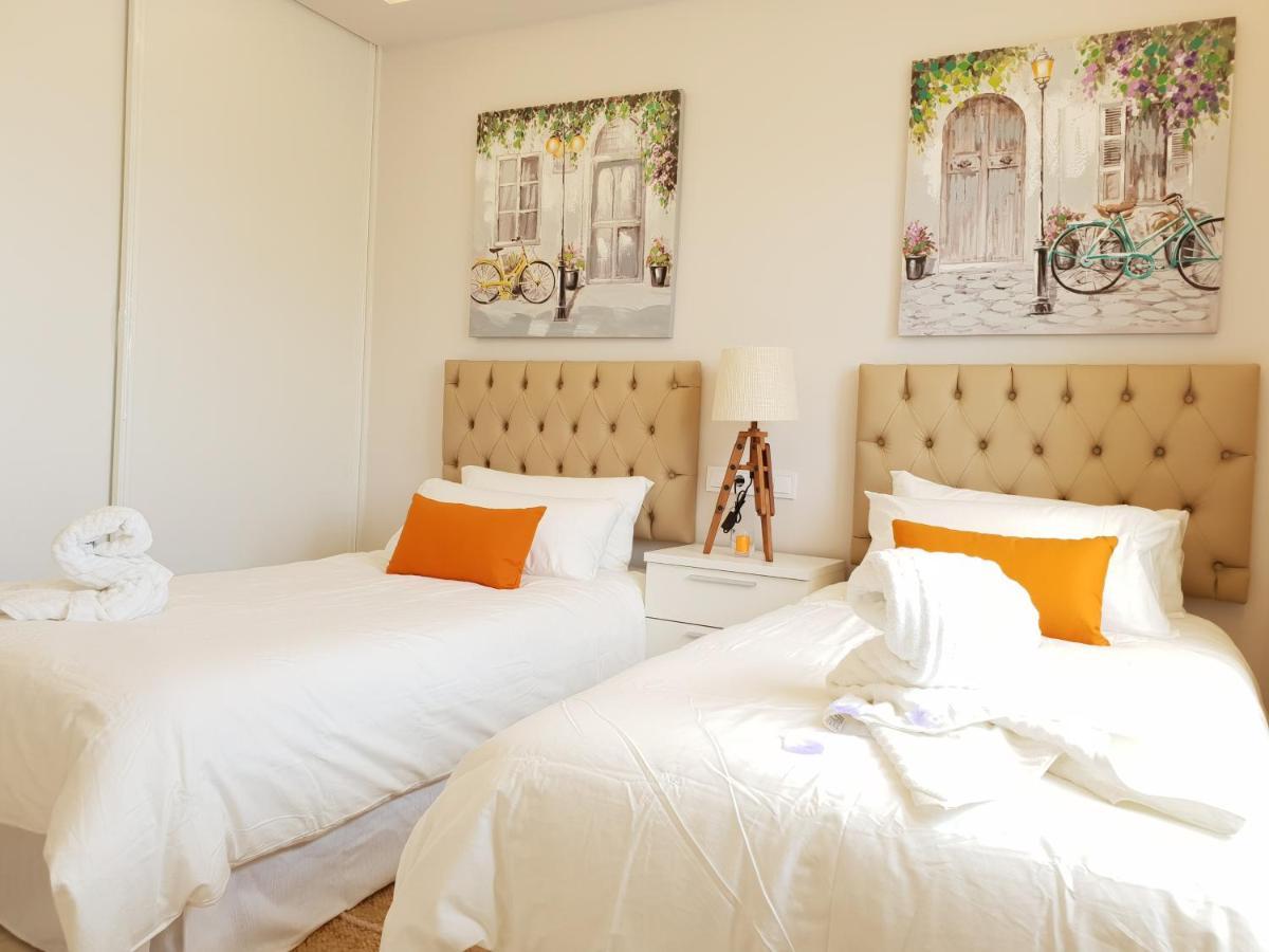 Fantastic Apartment In Front Of The Sea & Marina Эстепона Экстерьер фото